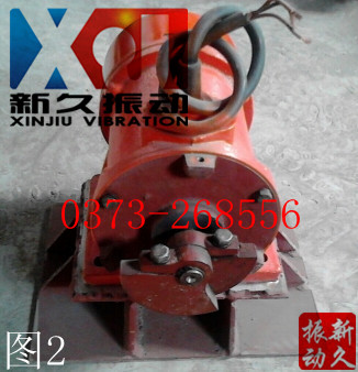 倉(cāng)壁振打器側(cè)面圖 倉(cāng)壁振打器側(cè)面圖